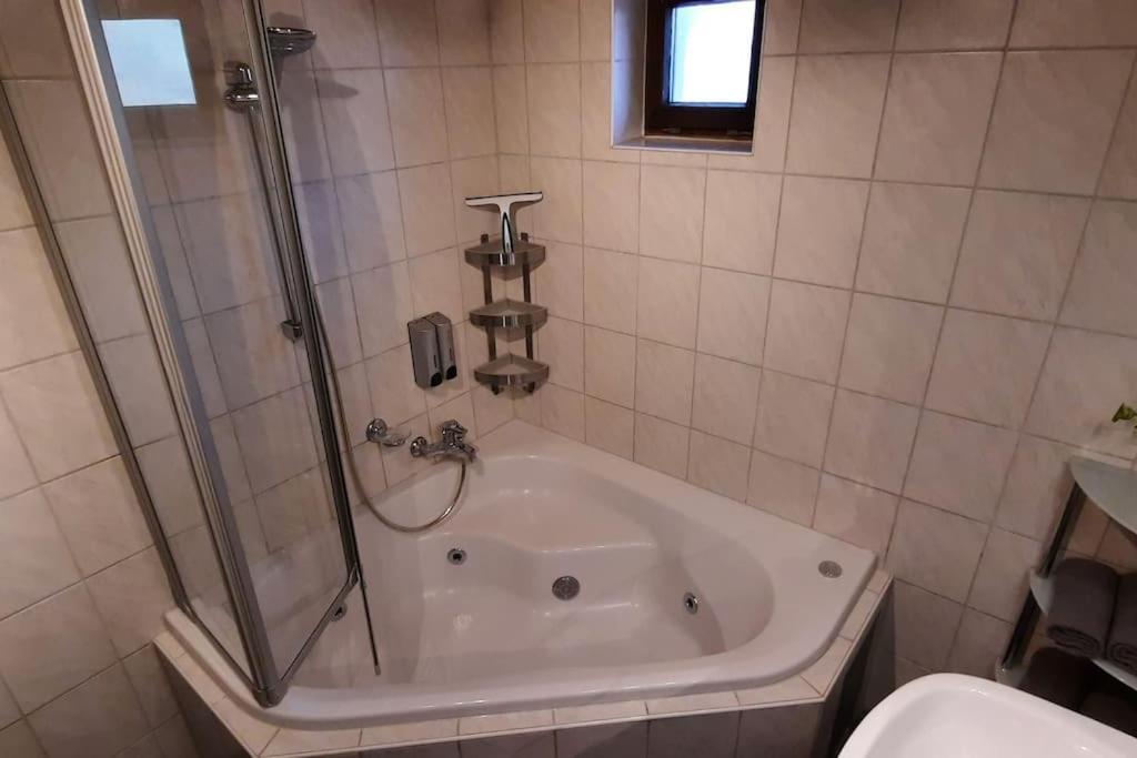 Ferienwohnung In Weyregg Am Attersee Екстериор снимка